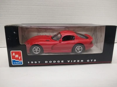 AMT #8416 1997 Dodge Viper GTS 1:24 Scale Promo Plastic Car - Viper Red - Image 1 of 2
