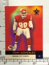 Tony Gonzalez SERIAL #’d /122 red 1999 Pacific Vanguard #30 Chiefs