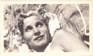 Foto Vintage Donna Primo Piano Scatto Glamour B&W Circa Anni 40 3,5X6 - Foto 1 di 2