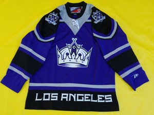 la kings purple jersey
