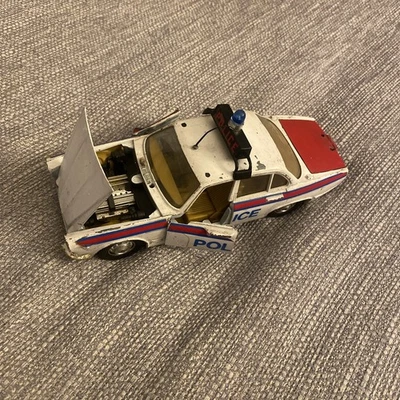 POLISTIL Jaguar XJ Series 2 POLICE CAR SPARES / REPAIRS MADE IN ITALY SCALE 1:26 - Image 1 of 4