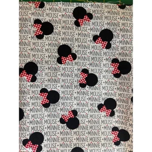 Fat Quarter - Disney Minnie Mouse Ears fabric- 100% Cotton - white black - Picture 1 of 4