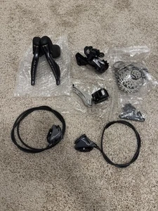 Shimano Ultegra Di2 11spd Groupset - Picture 1 of 7