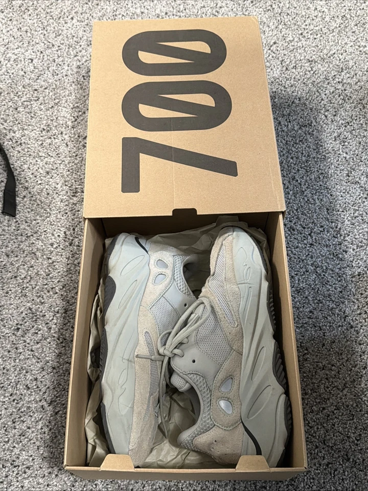 Talla 8.5 - Adidas Yeezy Boost 700 Sal Usado Con CAJA Foto 1 de 4