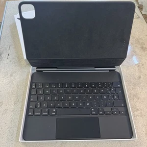 Apple Magic Keyboard A2261 for iPad Pro 11" iPad Air 4/5 Gen Spanish Qwerty - Picture 1 of 10