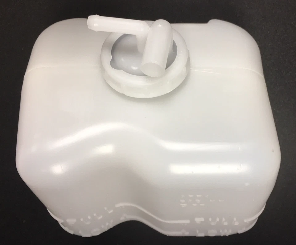 Tanque de depósito de desbordamiento de refrigerante original Mitsubishi OE Montero / Pick - Up Foto 1 de 1