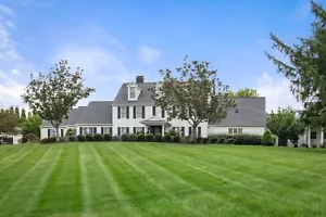 Spectacular Executive 6 Bed 8 Bath Home Pool Guest House - Picture 1 of 24