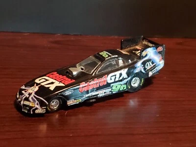 Coche divertido Winners Circle NHRA 2000 John Force Castrol GTX 9X Champion 1/64 Foto 1 de 4