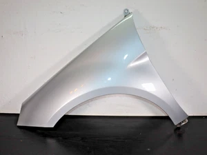 Mercedes W245 Vor-Mopf Kotflügel Links A1698800518 A1698800718 Polarsilber 761 - Bild 1 von 11