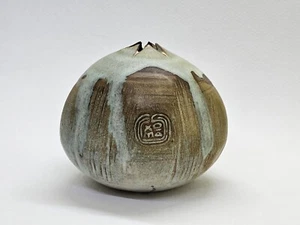 Studio Pottery timbrato: XOMA vaso a forma di melograno, ceramica decorativa - Foto 1 di 7
