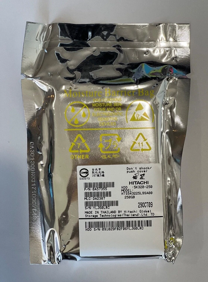 NEW HITACHI HTS543225L9SA00 5K320-250 250GB SATA 2.5INCH LAPTOP HARD DISK DRIVE - Image 1 of 2
