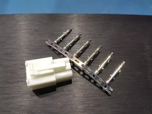 Accessory Plug and Pin Kit for radios TS480 - Picture 1 of 3