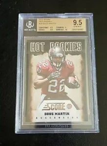 Novato DOUG MARTIN 2012 puntuación radiocontrol novatos calientes BGS 9,5 con 10 bucaneros de superficie - Imagen 1 de 3