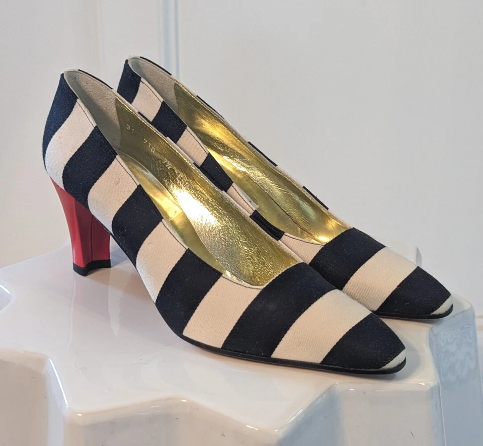 Zapatos de salón vintage Escada a rayas blancas y negras tacón rojo para mujer talla 7,5 tacón de 2,75" Foto 1 de 4