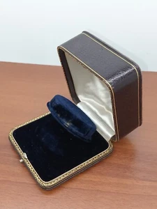 Antigua caja de presentación de joyas ajustada brazalete pulsera exhibición seda/terciopelo - Imagen 1 de 11