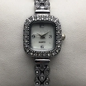Damenuhr silberfarben Kristall Akzent 20 mm elegantes Armband elegante neue Batterie " - Bild 1 von 15