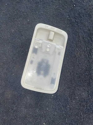 Nissan Rogue 2008-2013 techo superior trasero domo luz lámpara de lectura OEM Foto 1 de 4