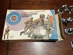 Vintage Airfix 1/32 scale soldaten Russian Infantry with Box - Bild 1 von 12