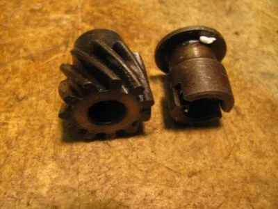 59 Simca 1959 motor bomba de aceite distribuidor engranaje de transmisión árbol de levas Foto 1 de 3