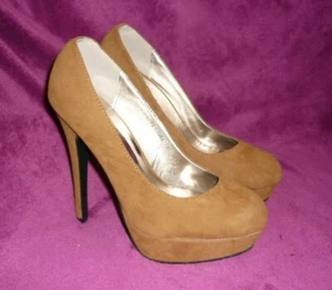 BNIB Camel Suedette Platform Heels Size 6 - Picture 1 of 8