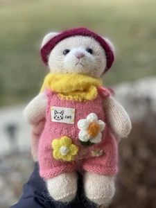 handmade crochet wool Thread Bear - Picture 1 of 2