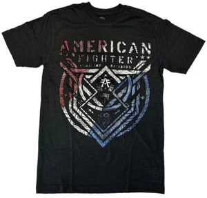 Camiseta para hombre American Fighter negra con estampado de puff y tinte perdidos - Imagen 1 de 3