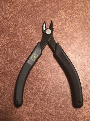 New Xuron 2175AS Flush Cutting Electronics Pliers - 1 pack. - Image 1 of 3