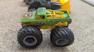 MATTEL HOT WHEELS 2014 MONSTER JAM GRAVE DIGGER TRUCK 4 1/4 in long Lot Of 4 - Picture 1 of 7