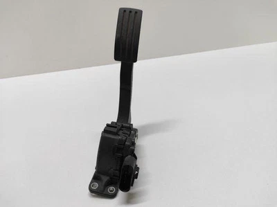 Pedal del acelerador Ford Fusion Ju 4S619F836BB 1.4 gasolina 59kw 2006 22725594 Foto 1 de 4