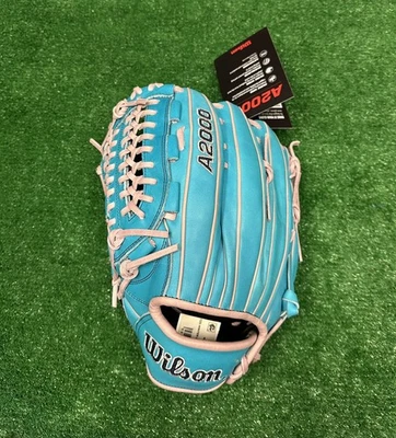 Wilson A2000 12.25" D25 Baseball Softball Pitcher's Utility Glove - Left Handed - Image 1 of 4