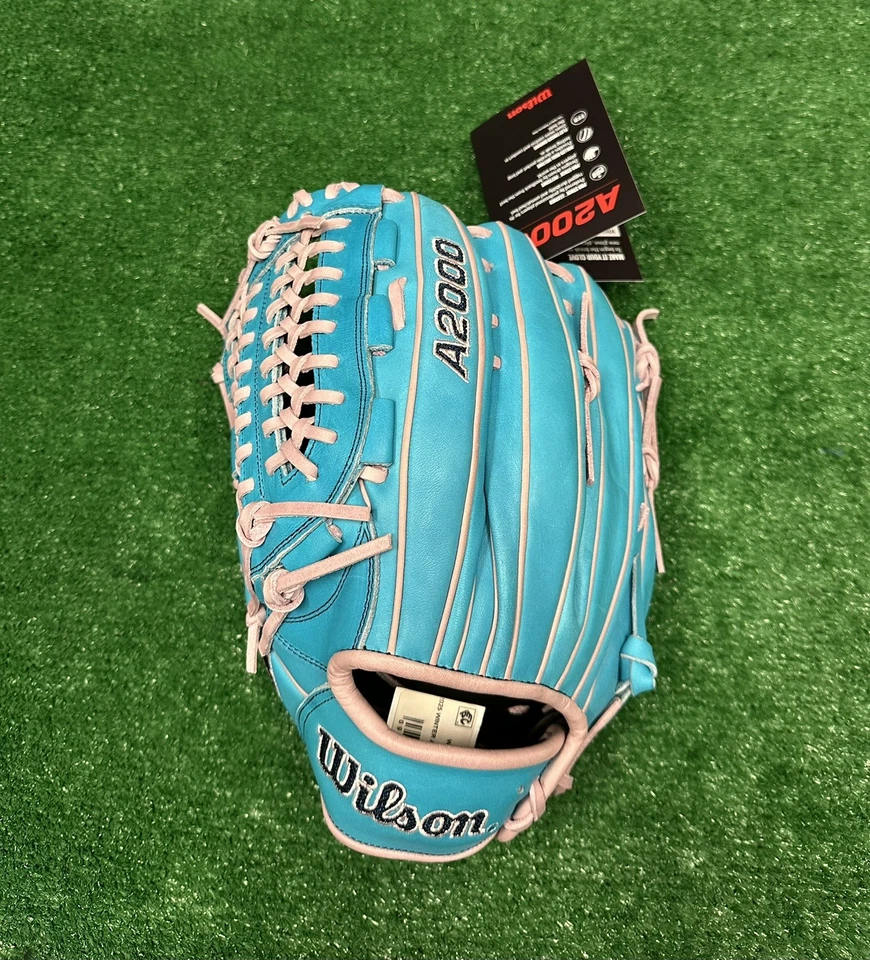 Wilson A2000 12.25" D25 Baseball Softball Pitcher's Utility Glove - Left Handed - Image 1 of 4