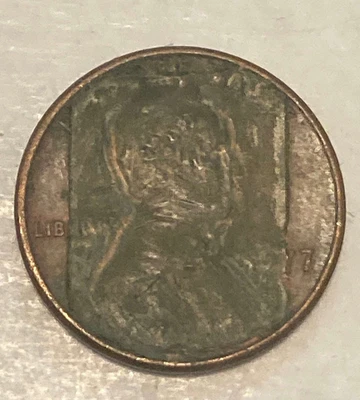 1977 Lincoln Memorial Cent Double-Sided Struck-Through Debris Mint Error - Image 1 of 2