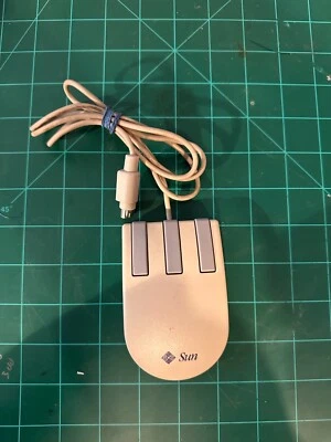 Sun Microsystems 3 Button Mouse Model Compact 1 - 370-1586-03 - Image 1 of 2