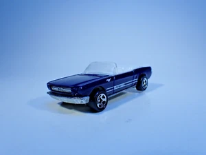 Keychain  '65 MUSTANG convertable 1965 Ford Mustang  key chain - Picture 1 of 4