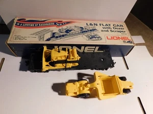 Lionel/ Menards  0 / 027 C & NW  Flatcar w/Dozer / Scraper load and Lionel box - Picture 1 of 11