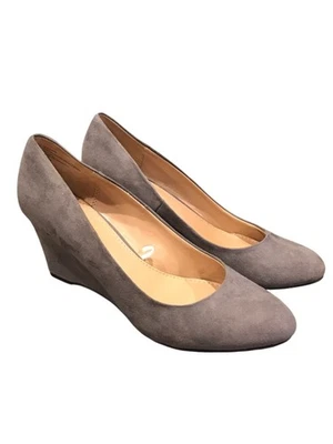 Merona Gray Faux Suede Wedges 3” Heels Slip-on Round Toe Women's sz 7 Pump NWOT - Image 1 of 4