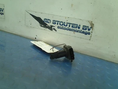 LUFTMENGENMESSER Toyota Prius (NHW20) Liftback 1.5 16V (1NZ-FXE) 2006 2220422010 - Изображение 1 из 4