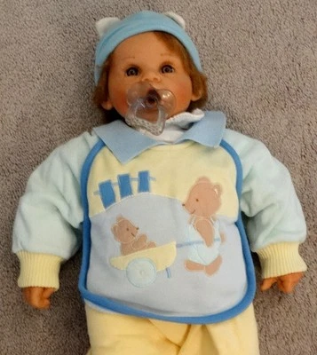 Muñeca Middleton Baby Boy 19" de Reva, 1999, L pelo castaño, ojos azules Carter PJs Foto 1 de 4