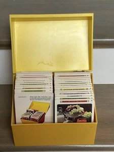 Vintage 1971 The Betty Crocker Recipe Card Library Yellow Gold Box Near Complete - Bild 1 von 4
