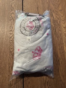 Juicy Couture Home Plush 50x70 Inch Throw Blanket Emblem Grey Pink New - Picture 1 of 8