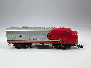 Locomotore diesel Santa Fe scala N Bachmann #215 testato/funzionante buone condizioni - Foto 1 di 6