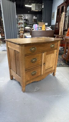 Дубовый шкаф для сухой раковины буфет сервант 3 ящика буфет - Изображение 1 из 4