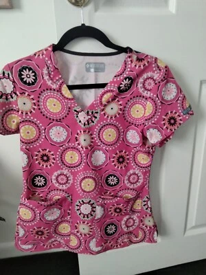 womens scrub Tops xs Prints - Image 1 of 4
