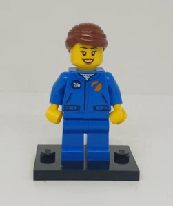 LEGO Espace : Femme Astronaute a L'entrainement - Figurine - Set 60230 cty1036 - Imagen 1 de 2