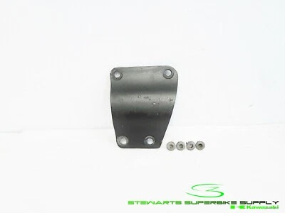 Kawasaki Ninja ZX6R 2005-2006 OEM BASCULANTE CUBIERTA DE ESCAPE SOPORTE PERNOS Foto 1 de 4