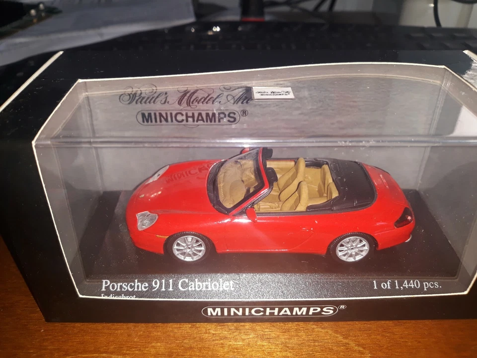 Minichamps 1/43 Porsche 911 Cabriolet 2001 indischrot - red - Immagine 1 di 1