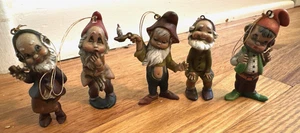 5 Figuras de Gnomos Elfos De Colección Plástico Duro Macao Adornos de Navidad Hong Kong - Imagen 1 de 12