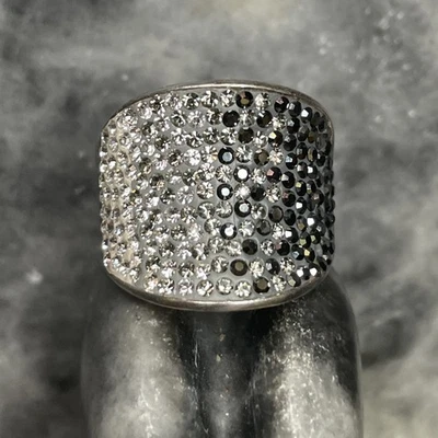 Anillo de plata esterlina CT con banda ancha de circonita cúbica azul y blanca talla 10 Foto 1 de 4