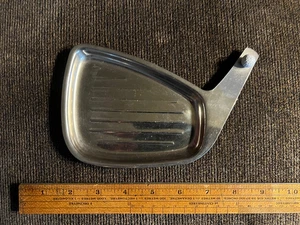 Vintage Edelstahl Golfschläger Form Schmuck Münzschale oder Aschenbecher - Bild 1 von 2