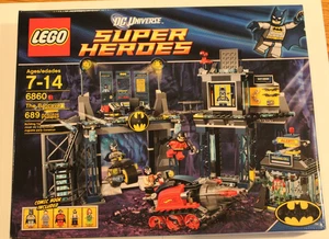 LEGO DC UNIVERSE SUPER HEROES 6860 WITH COMIC BOOK INCLUDED SEALED - Picture 1 of 7